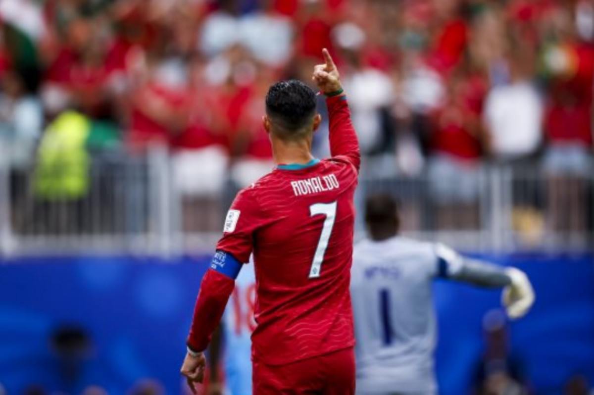 CR7 marca duas vezes e lidera Portugal em goleada contra o Uzbequist&atilde;o