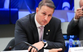 "Nunes Marques deveria soltar Bolsonaro antes do segundo turno", diz Derrite