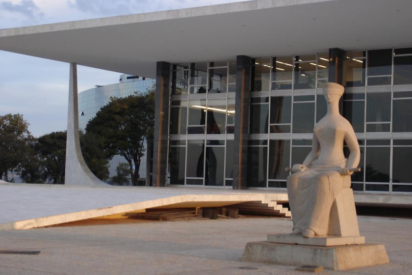 Coluna Magnavita | Suprema injusti&ccedil;a com a magistratura