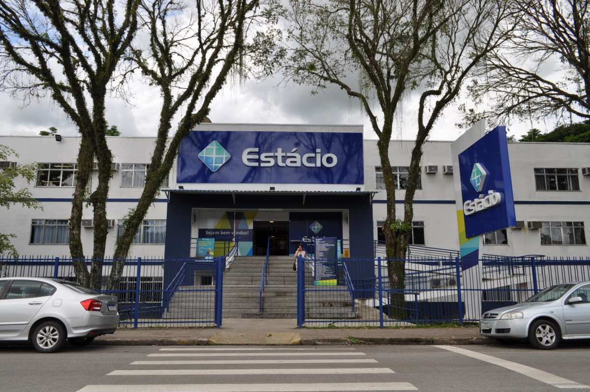 Feira de profiss&otilde;es leva experi&ecirc;ncia universit&aacute;ria