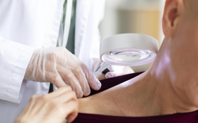 Redes sociais viram fonte de consulta m&eacute;dica e SBD faz alerta