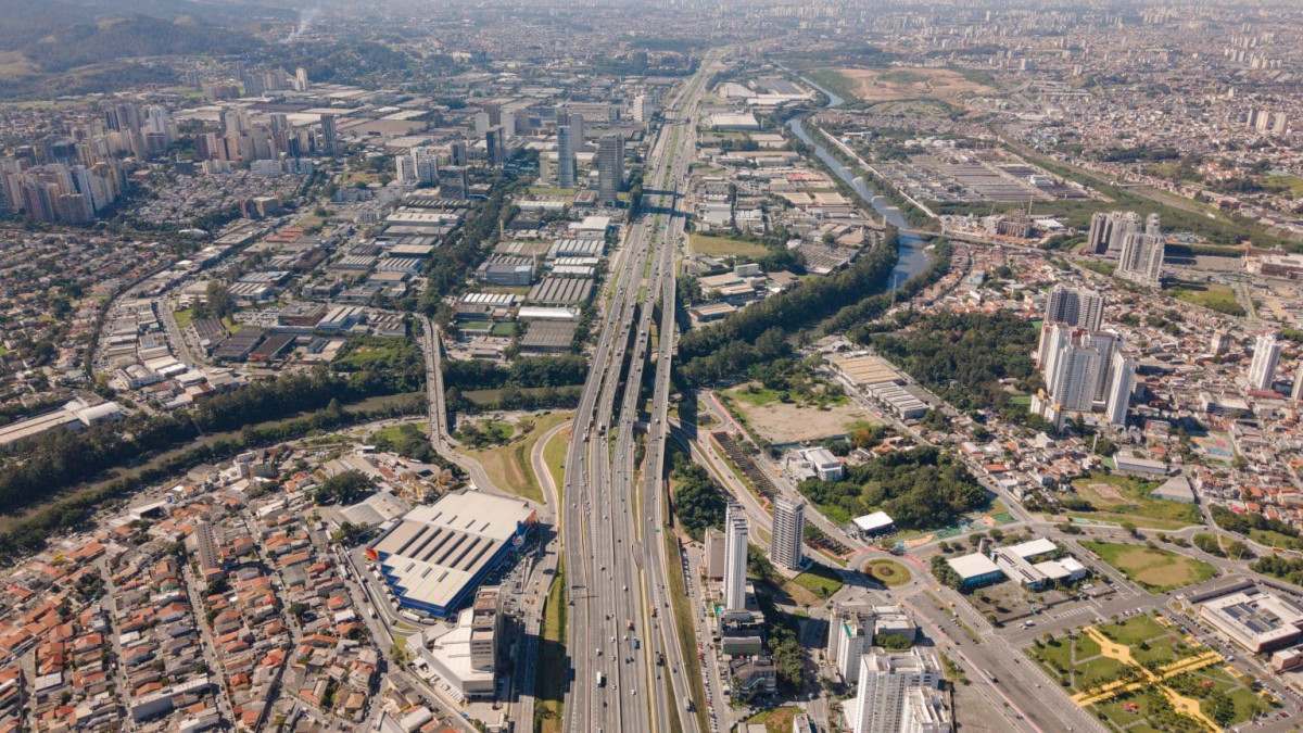Castelo Branco ganha novas pistas e amplia capacidade vi&aacute;ria