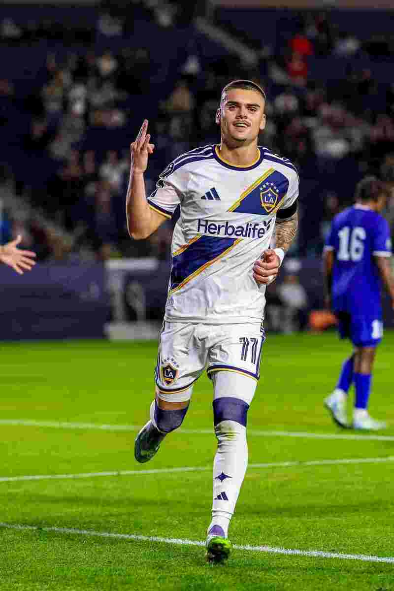 Gabriel Pec &eacute; aguardado em Belo Horizonte (MG) para fechar com o Cruzeiro