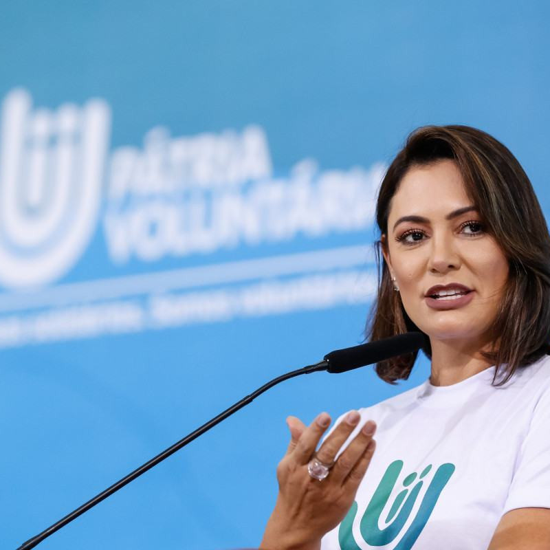 Senado bate recorde de mulheres eleitas e ter&aacute; maior bancada feminina da hist&oacute;ria