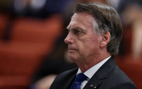 Moraes decide manter Jair Bolsonaro em pris&atilde;o domiciliar