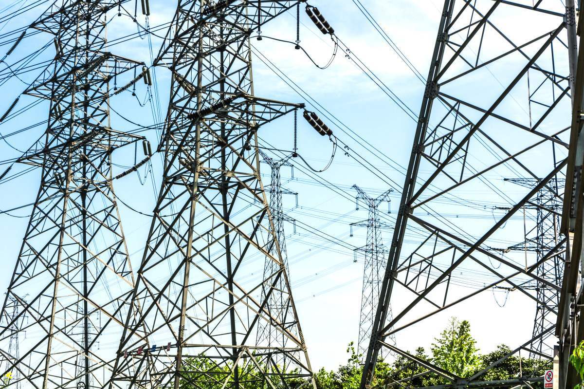 Vereador pede for&ccedil;a‑tarefa contra quedas de energia