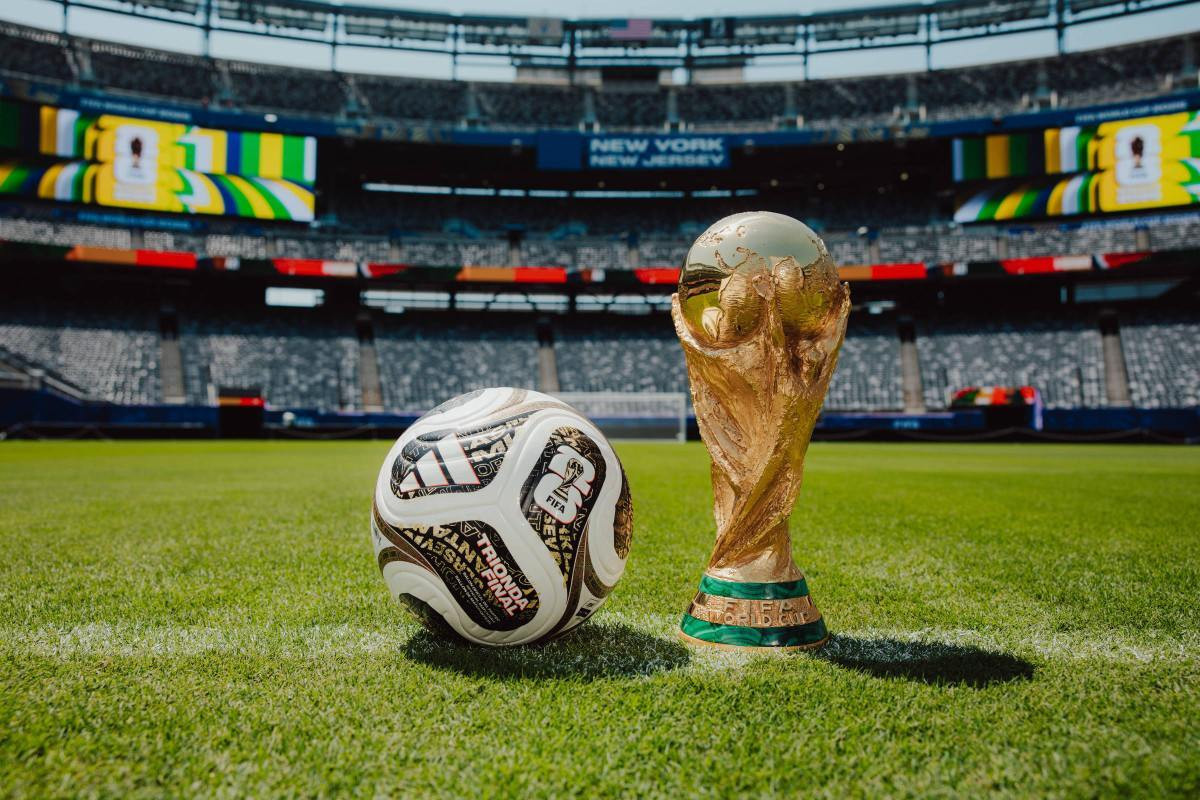 Adidas revela visual da bola das semifinais e da final da Copa