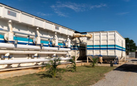 Queimados com esta&ccedil;&atilde;o de tratamento de &aacute;gua em uso