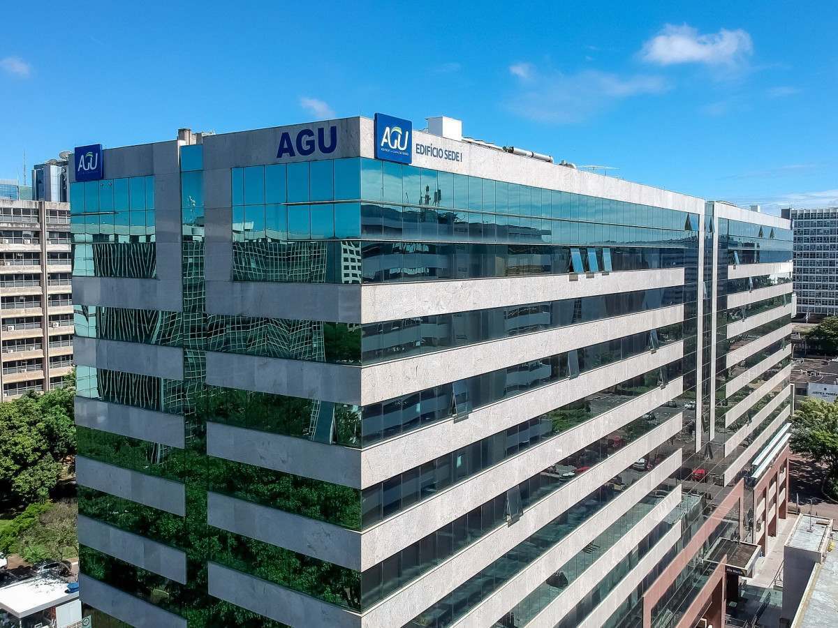 Concurso da AGU com 170 vagas para carreiras jur&iacute;dicas