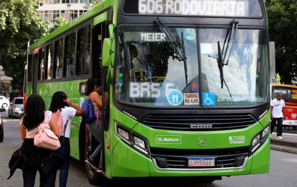 Empresas de &ocirc;nibus, os pr&oacute;ximos na fila