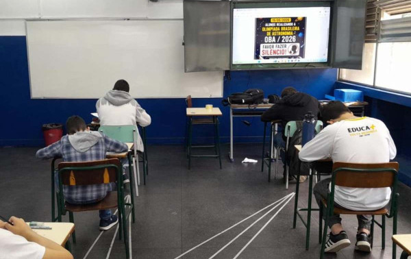 Alunos ganham medalhas em olimp&iacute;ada de educa&ccedil;&atilde;o