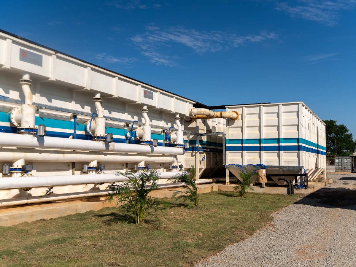 Queimados com esta&ccedil;&atilde;o de tratamento de &aacute;gua em uso