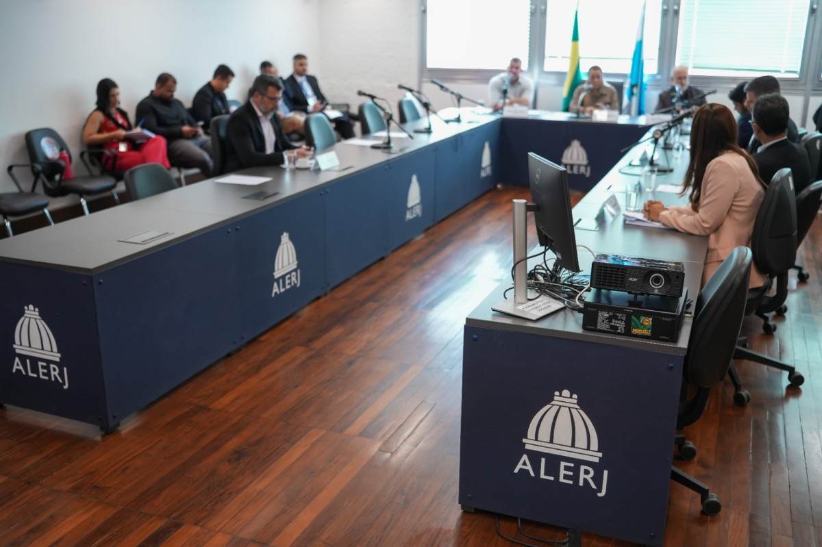 Em oitiva na Alerj, CGE‑RJ debate controle de gastos p&uacute;blicos
