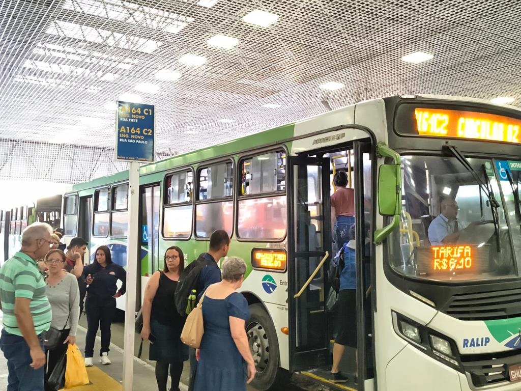 Mudan&ccedil;as nos pontos de &ocirc;nibus de Barueri
