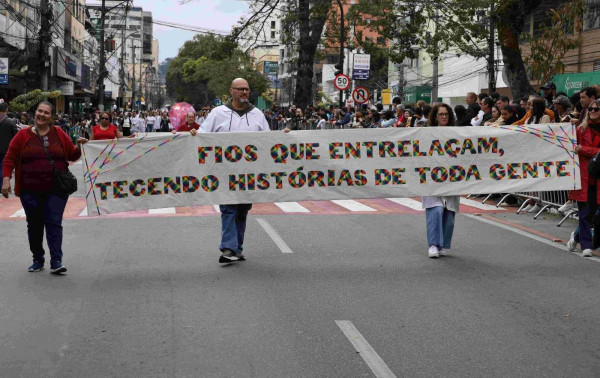 Teres&oacute;polis celebra anivers&aacute;rio de 135 anos com Desfile C&iacute;vico