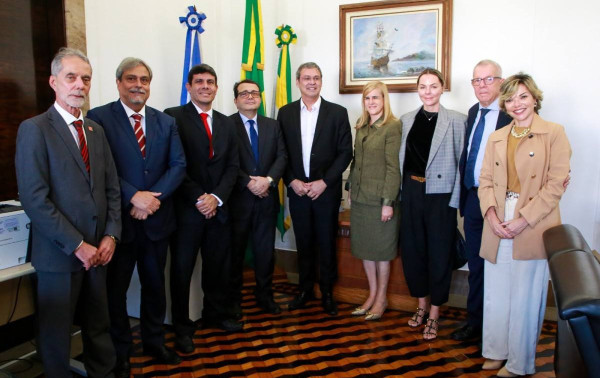 Coluna Magnavita | OAB-RJ articula apoio &agrave; cria&ccedil;&atilde;o de novas varas do Trabalho no Rio