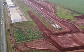 Obras avan&ccedil;am para ampliarpista de voos em Americana