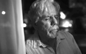 Perto da tela (grande), Reginaldo Faria &eacute; um sol