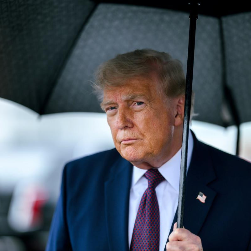 Trump diz que resultado de Fl&aacute;vio no 1&ordm; turno foi "apertado, mas impressionante"