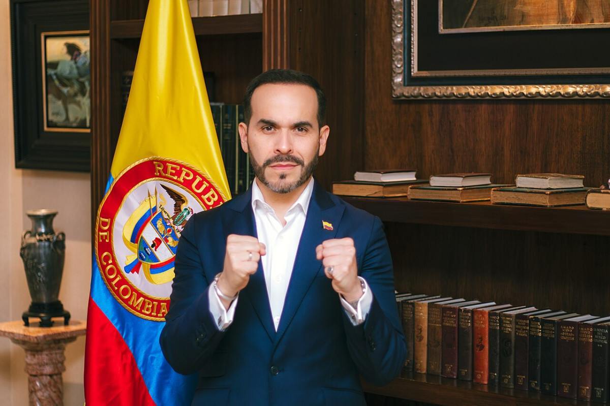 Eleito, Espriella acusa Petro de golpe de Estado na Col&ocirc;mbia