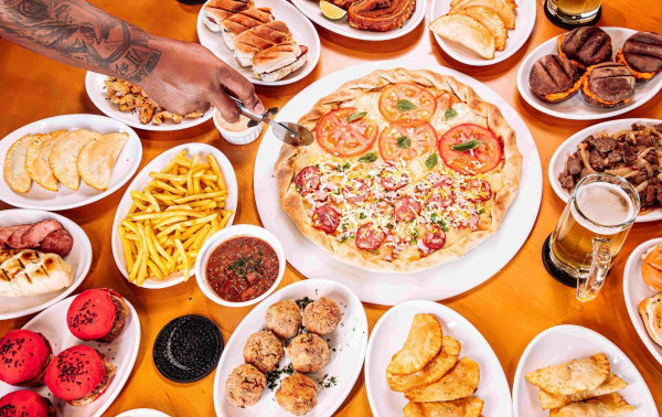Pizza liberada no Emp&oacute;rio