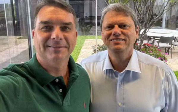 Partido de Tarc&iacute;sio v&ecirc; "frustra&ccedil;&atilde;o" com candidatura de Fl&aacute;vio Bolsonaro