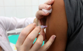 Hortol&acirc;ndia mant&eacute;m vacina&ccedil;&atilde;o contra o HPV para adolescentes at&eacute; dezembro