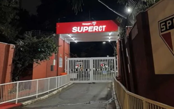 S&atilde;o Paulo fecha com zagueiro e deve contratar um lateral‑direito