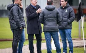 Corinthians ter&aacute; reuni&atilde;o para tratar sobre atrasos em pagamentos