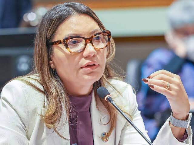 Janja defende Michelle Bolsonaro e Damares: