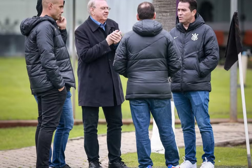 Corinthians ter&aacute; reuni&atilde;o para tratar sobre atrasos em pagamentos