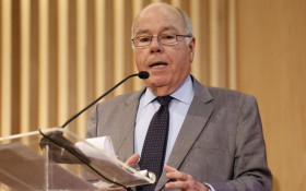 Oposi&ccedil;&atilde;o aciona PGR contra Mauro Vieira ap&oacute;s ministro faltar