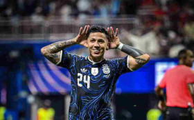Inglaterra se acovarda, leva a virada e Argentina vai &agrave; final&iacute;ssima
