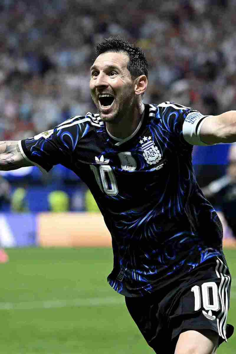 Messi ultrapassa Mbapp&eacute; na briga pela Chuteira de Ouro do Mundial