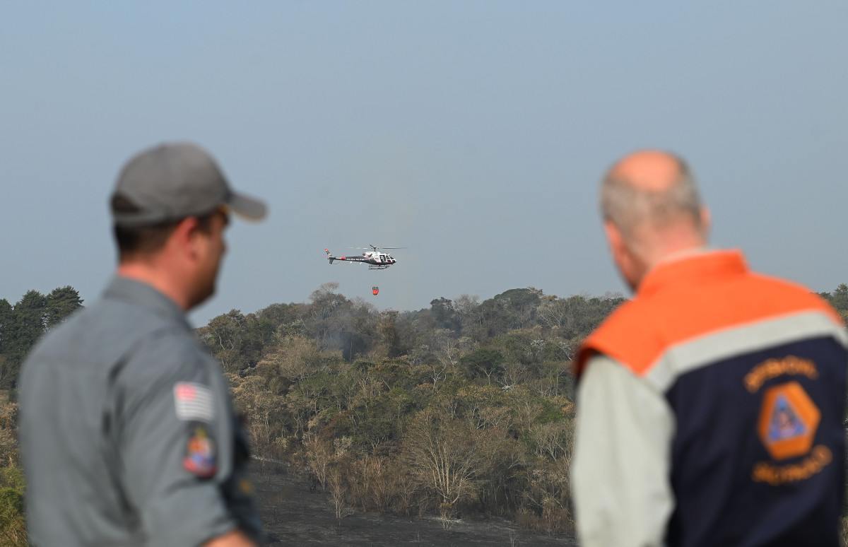 Extremos clim&aacute;ticos: Defesa Civil realiza a&ccedil;&atilde;o preventiva contra inc&ecirc;ndios em &aacute;reas de vegeta&ccedil;&atilde;o