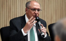 Tarifa&ccedil;o afeta 18% das exporta&ccedil;&otilde;es para os EUA; empresas ter&atilde;o apoio