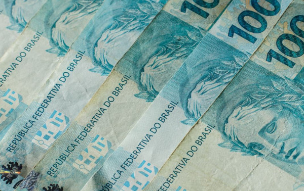 Uni&atilde;o pagou R$ 696 mi emd&iacute;vidas deEntes Federados