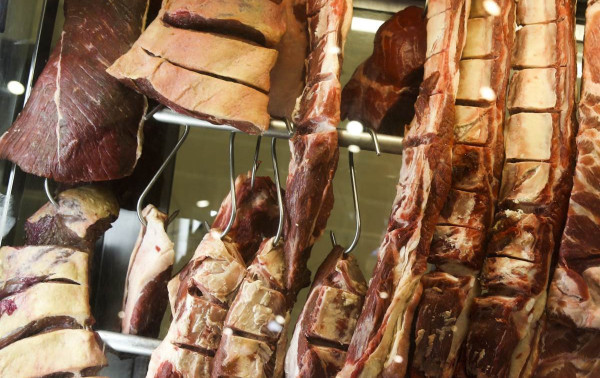Aeronaves, &oacute;leo, caf&eacute; e carne est&atilde;o fora do tarifa&ccedil;o dos EUA