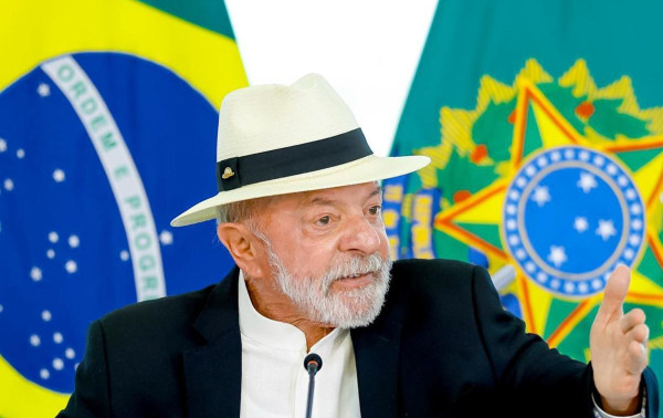 Lula critica &lsquo;denuncismo&rsquo; e cobra conclus&atilde;o de apura&ccedil;&otilde;es no STF