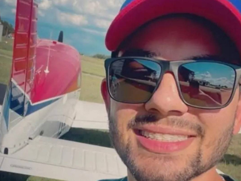 Batismo com "banho de &oacute;leo" mata aluno de avia&ccedil;&atilde;o no Paran&aacute;