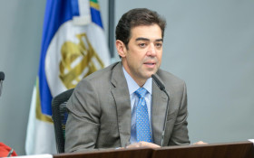 Bruno Dantas formaliza ren&uacute;ncia ao cargo de ministro do TCU