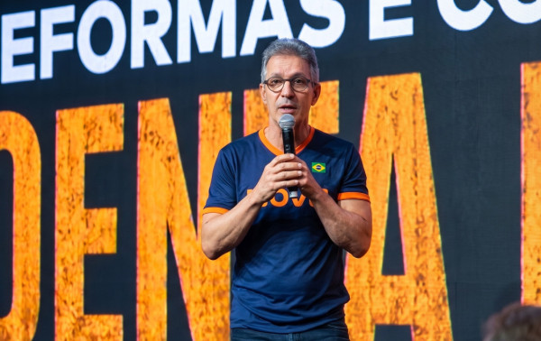 Em SP, Zema defende privatiza&ccedil;&atilde;o da Petrobras e do Banco do Brasil