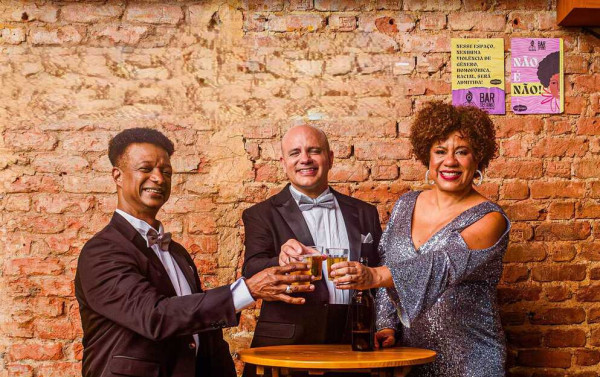 Sururu na Roda celebra 25 anos de estrada com o &aacute;lbum 'Na Linha do Tempo'