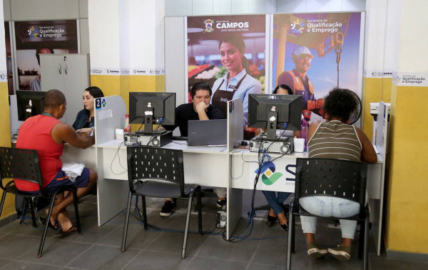 Espa&ccedil;o da Oportunidade de Campos com 396 vagas de emprego 