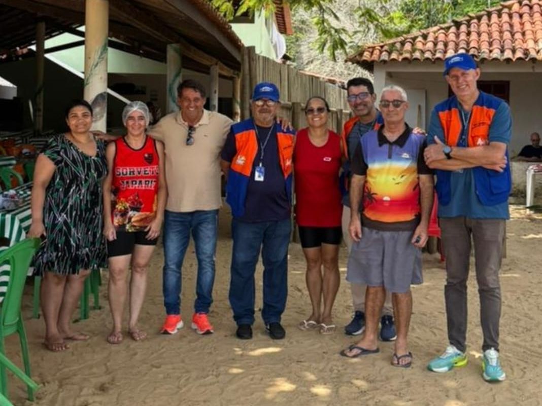 Programa Comunidades de Angra realiza visitas a quatro praias da Ilha Grande