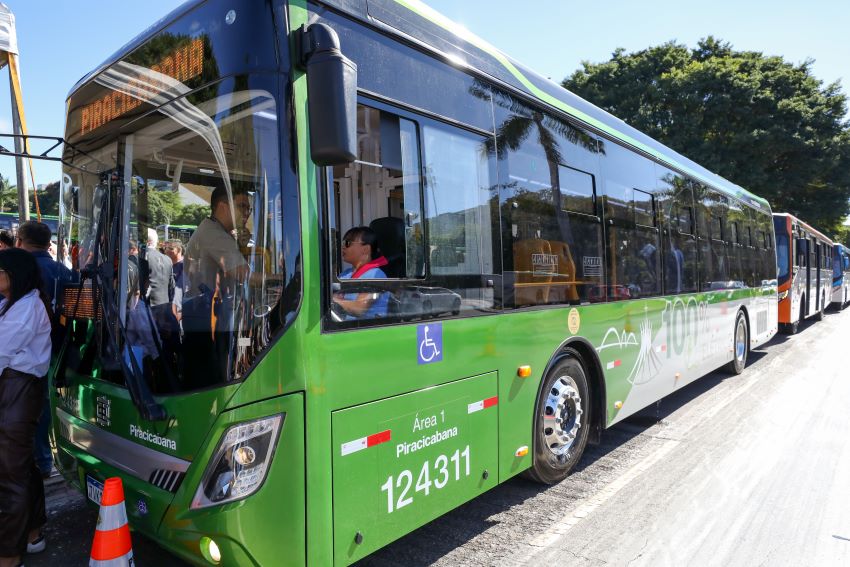BRASILIANAS | DF se destaca e &eacute; o segundo maior mercado de &ocirc;nibus el&eacute;tricos no pa&iacute;s