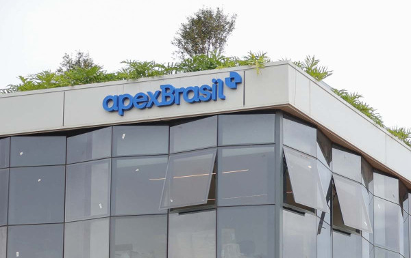 Tarifa&ccedil;o de 25% dos EUA sobre o Brasil come&ccedil;a a valer