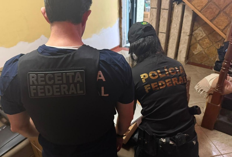 PF cumpre mandados em Angra e no Rio por desvio de bens da Receita Federal
