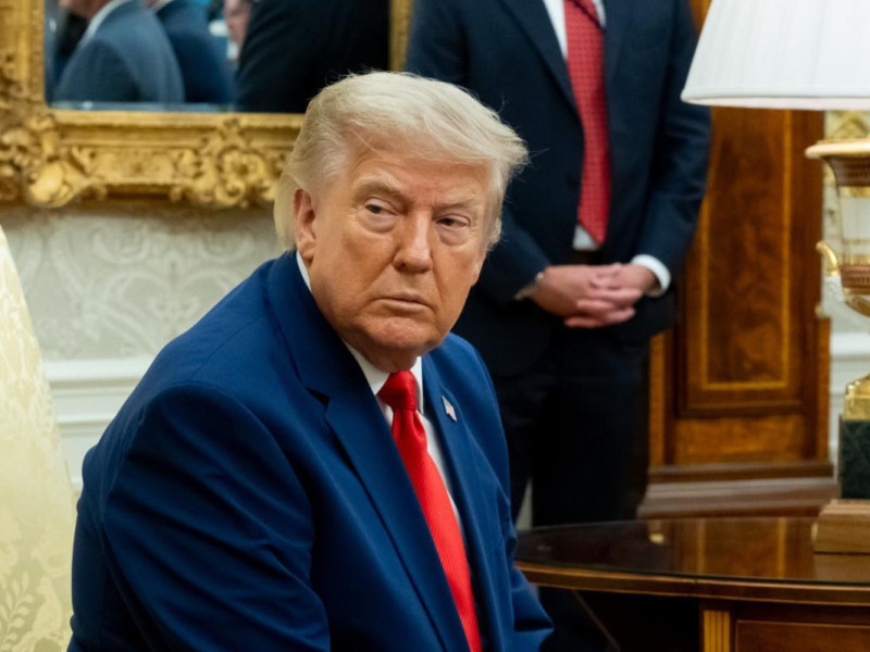Trump diz que CNN e outros dois ve&iacute;culos de comunica&ccedil;&atilde;o est&atilde;o banidos da Casa Branca