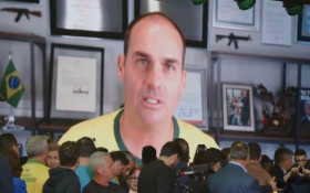 Ineleg&iacute;vel, Eduardo Bolsonaro ser&aacute; suplente na chapa de Andr&eacute; do Prado